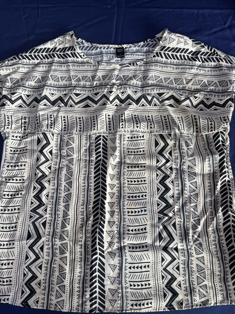 Black & White Geometric Cap-Sleeve Blouse